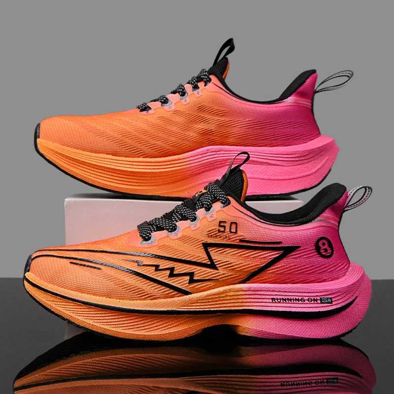 New Mens Carbon Plate Running Shoes Soft Cushion Shock Absorbing Sports Shoes Unisex Sneakers Light Anti-Slip Training Shoes Z250411