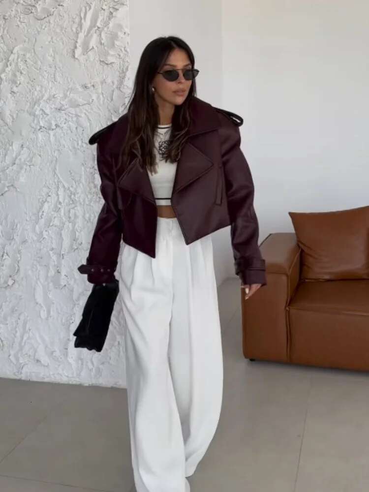 Vintage Solid Color Lapel Shoulder Pads Short Coat Pockets Long Sleeves Women's Leather Jacke 2024 Female Autumn High Streetwear