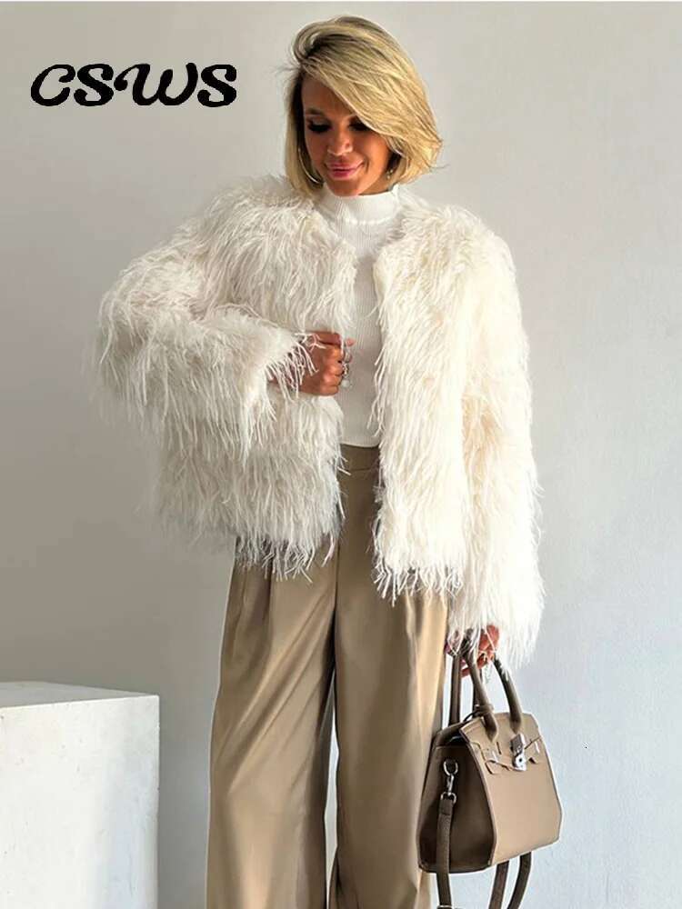 Elegant Faux Fur Women Coat Warm Open Long Sleeve O-Neck Thicken Female Short Jacket 2024 Autumn Street Lady Outwears