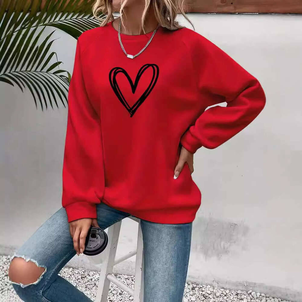 2025 autumn winter popular European American heart-shaped printed round neck long sleeved hoodie top, women's new style, chic and elegant clothin