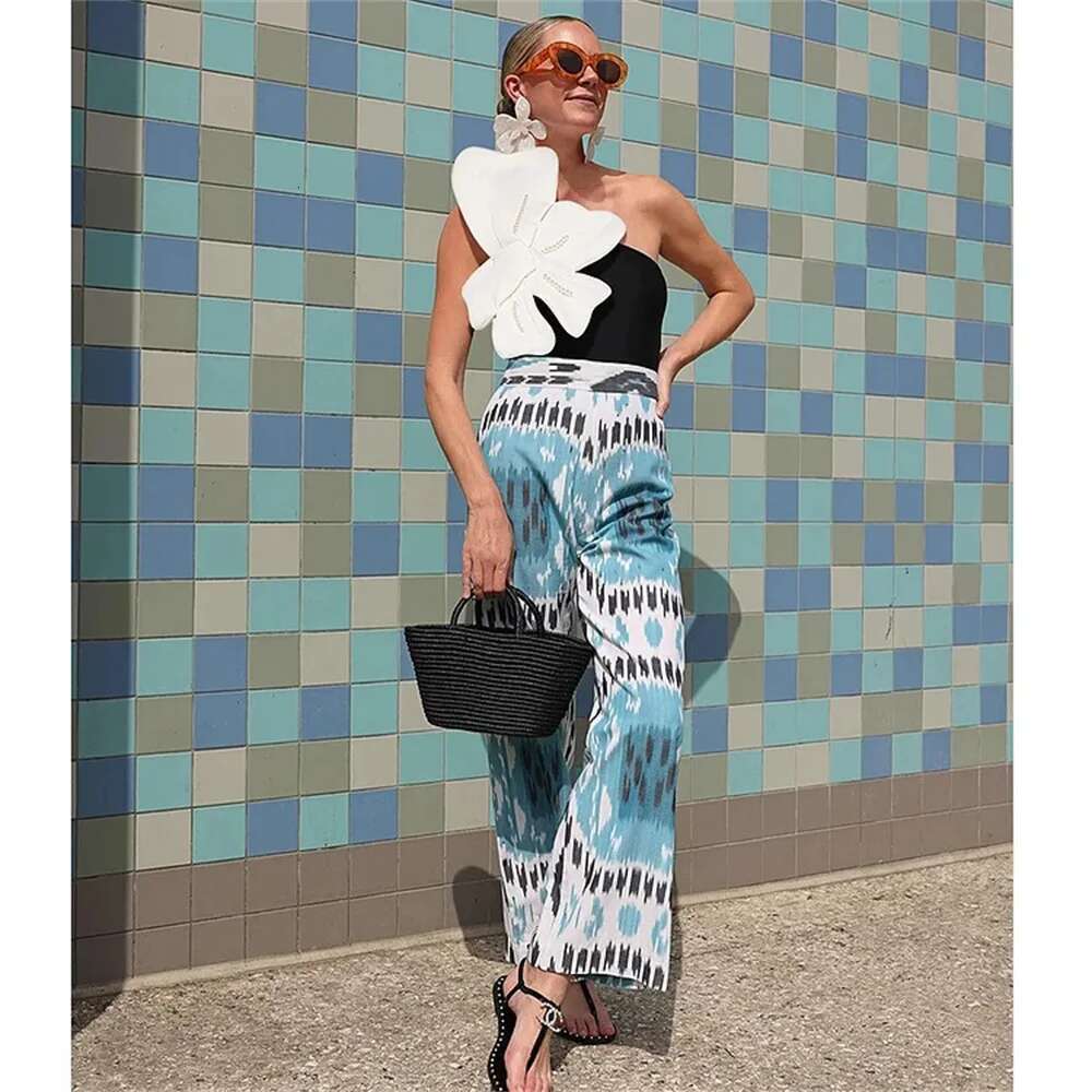 New Rhies Swimsuit Sexy Women Swimwear 2025 One Shoulder Wer Swim Suits Female Sliming Bodysuit Chic Beachwear