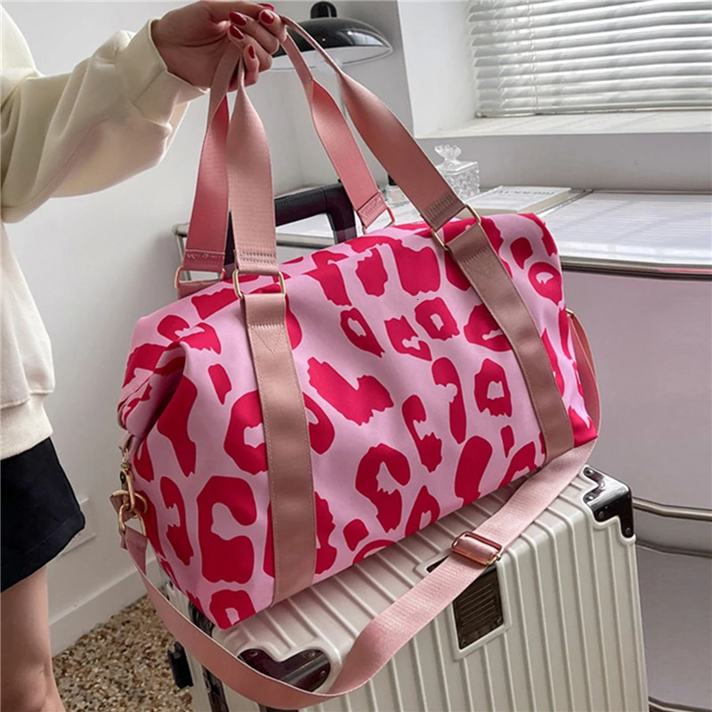 Large Capacity Women Travel Bags Duffle Shoulder Bag Multifunctional for Girls Female Sports Storage Fitness Handbag 250114