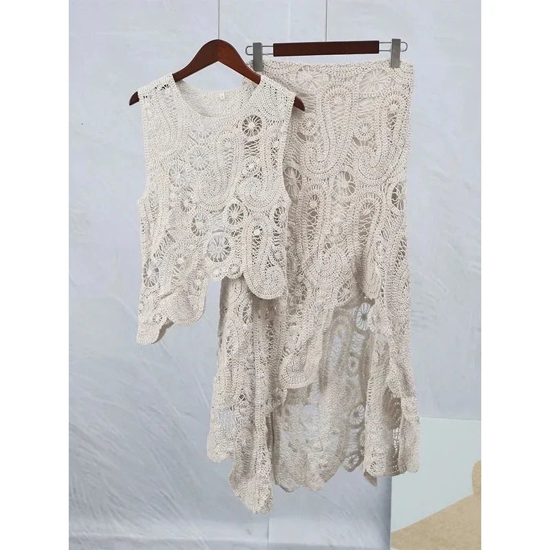 Beautiful fashionable crocheted asymmetrical womens dress chic O-neck sleeveless top short lining tight fitting womens fashion 250110