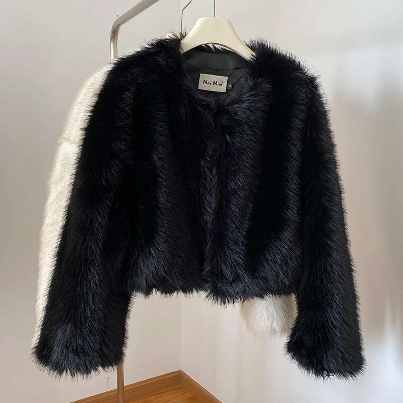 Ins Hot Brand Black Warm Cozy Cropped Faux Coat Women Winter 2024 Chic Girls Street Fashion Short Fur Jacket