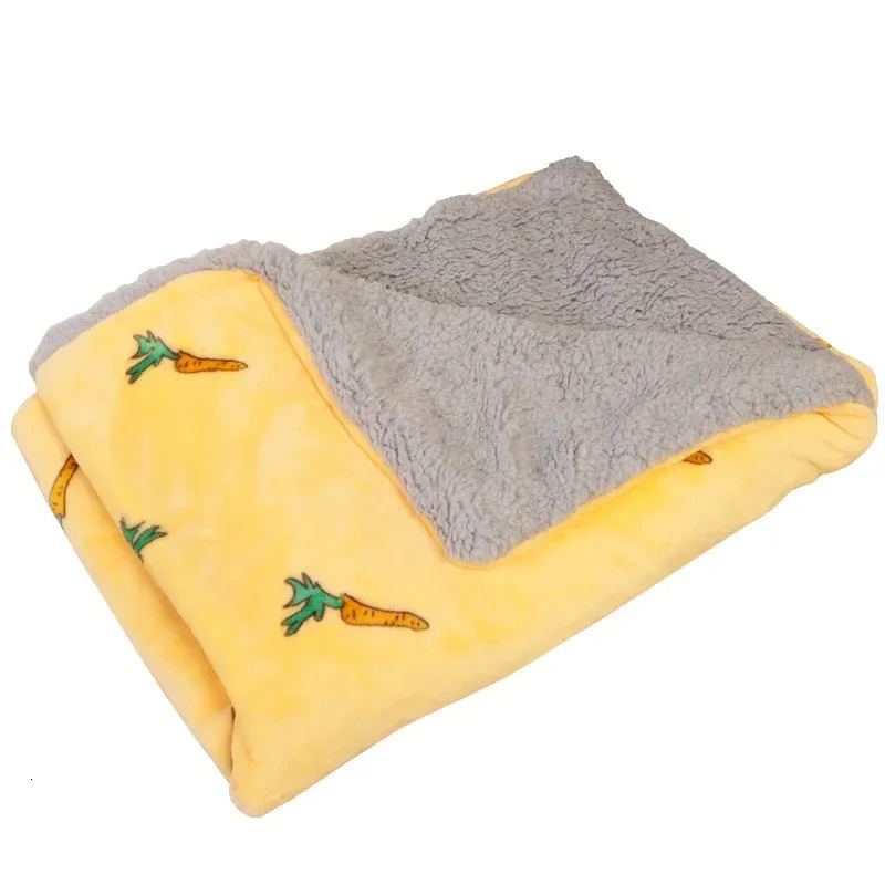 Thickened Dog Blanket Pet Bed for Warm Winter Fluffy Soft Blankets Cat Cover Sheet Accessories 250115