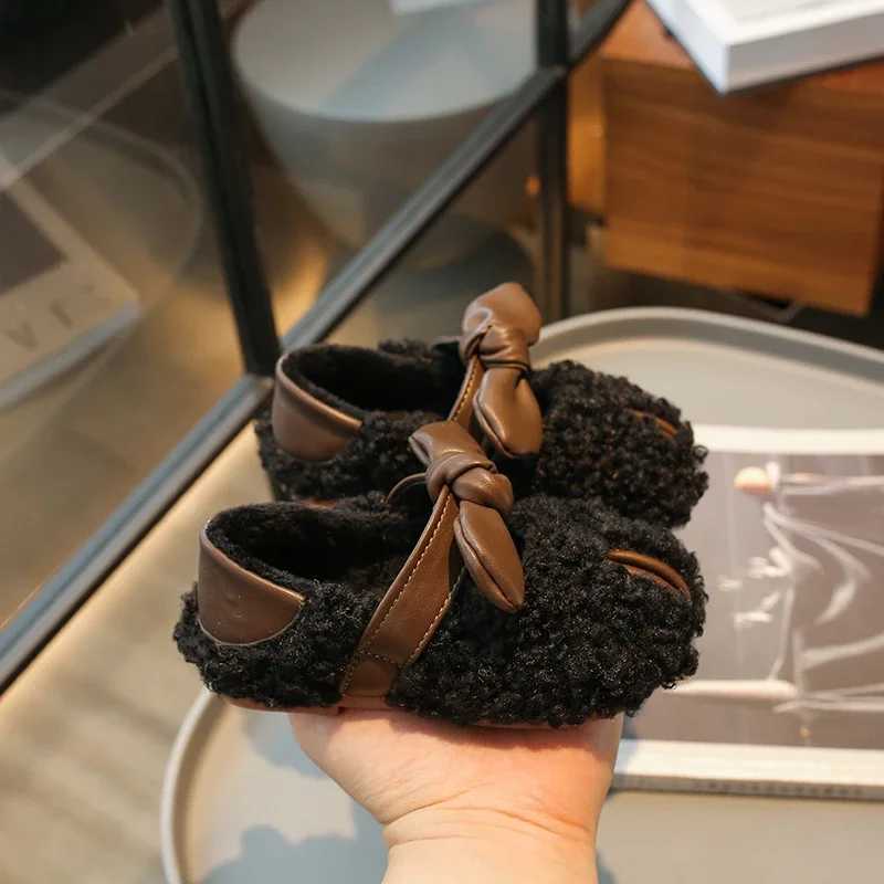 New Girls Cotton Shoes Winter Fluffy Children Plush Flat Shoes Warm Simple Kids Fashion Causal Shoes Sweet Bowtie Soft BottomXJ250118
