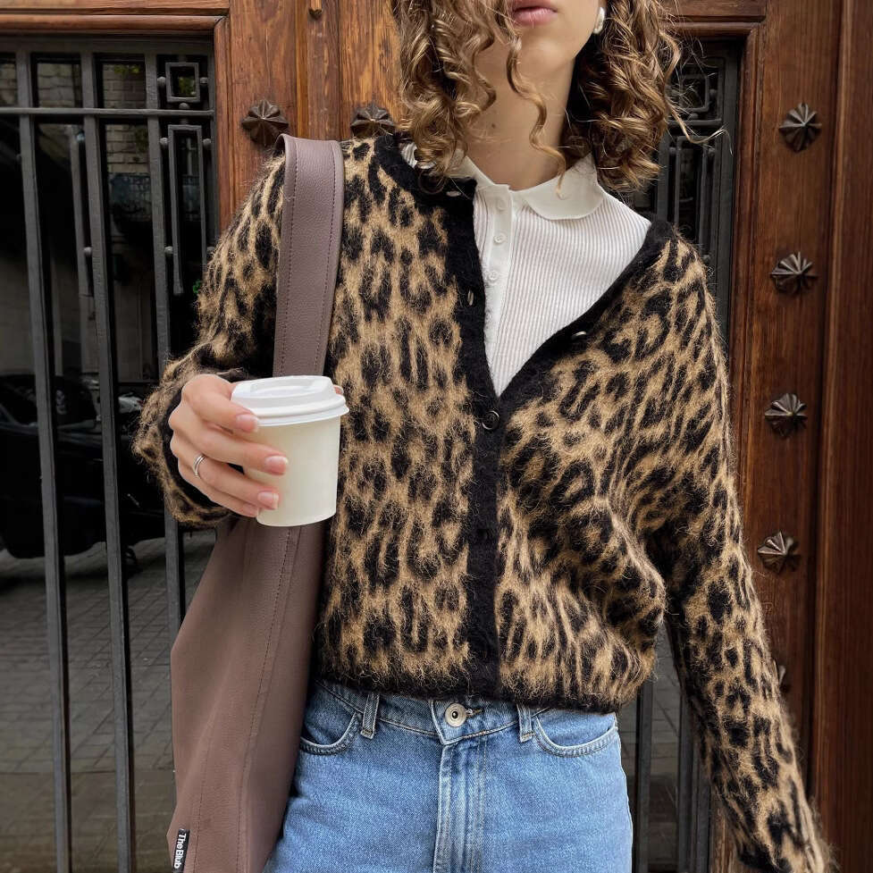 2025 autumn winter European American popular women's loose and fashionable leopard print knitted sweater new casual versatile fashion clothing