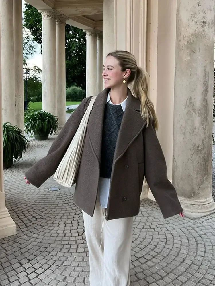 Chic Solid Lapel Long Sleeve Womens Woolen Coats Casual Oversized Pocket Single Breasted Jacket Female Vintage Outerwear 250109