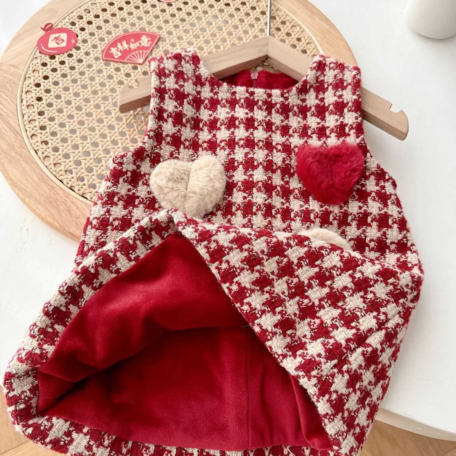 Girl's Dresses Girls' Velvet Vest Skirt Winter A-class Baby Thick Checkered Love Dress Children's Skirt