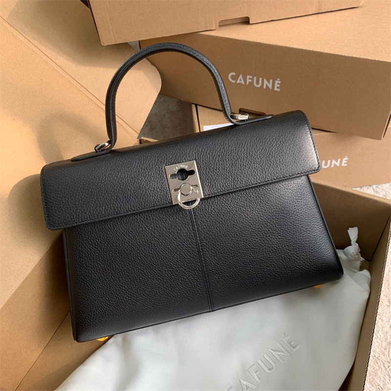 Luxury Celebrity Golden Hardware Cafune Niche Commuter Bag Single Shoulder Crossbody Bag Top Layer Leather Classic Handbag Cowhide vintage designer Cowhide beige