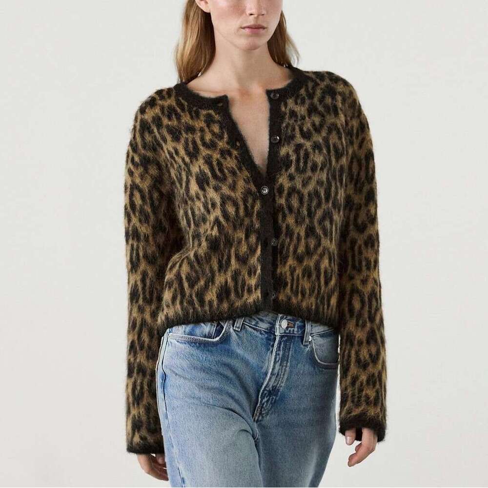 2025 autumn winter European American popular women's loose and fashionable leopard print knitted sweater new casual versatile fashion clothing