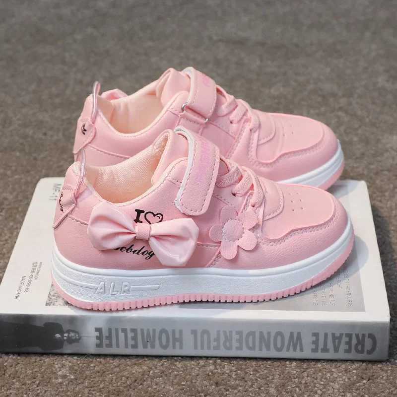 2024 Spring And Autumn New Childrens Fashionable Lightweight Casual Shoes Soft Bottom White Kids Shoes Trendy Womens ChildrenXJ250118