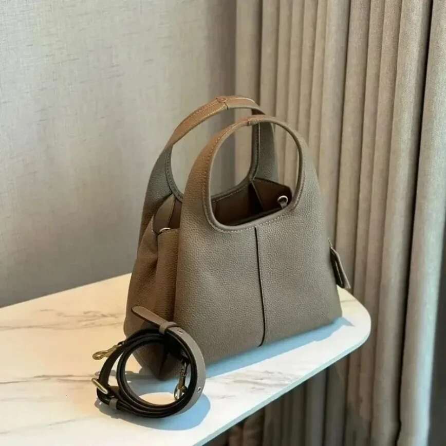 2025 New Top Elegant Handbag for Women's Fashion Designer Crossbody Bag