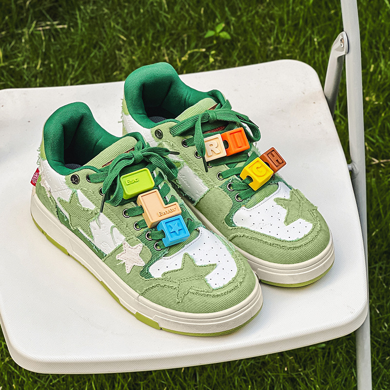 2025 new fashion shoes male stars fashion board shoes female lovers outdoor sports casual shoes Large size