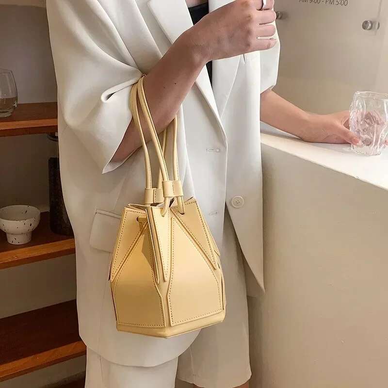 Women's Niche Foldable Multifunctional Messenger Portable Bag High-quality Popular Summer New 2025 Wallet And Handbag