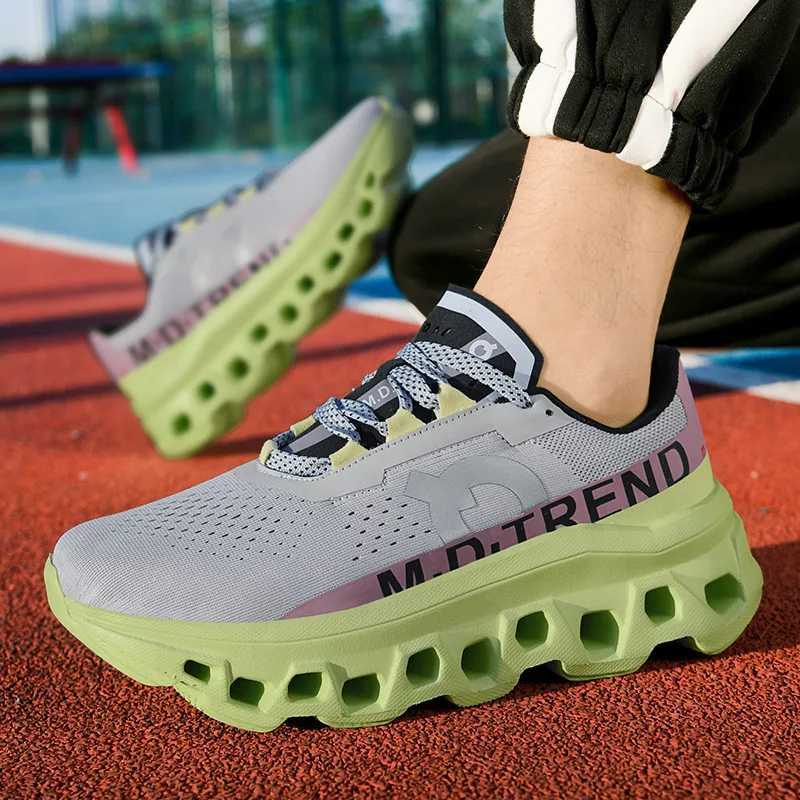 Mens and wens dad shoes running and sports shoes mesh surface breathable fashionable and versatile in Z250411