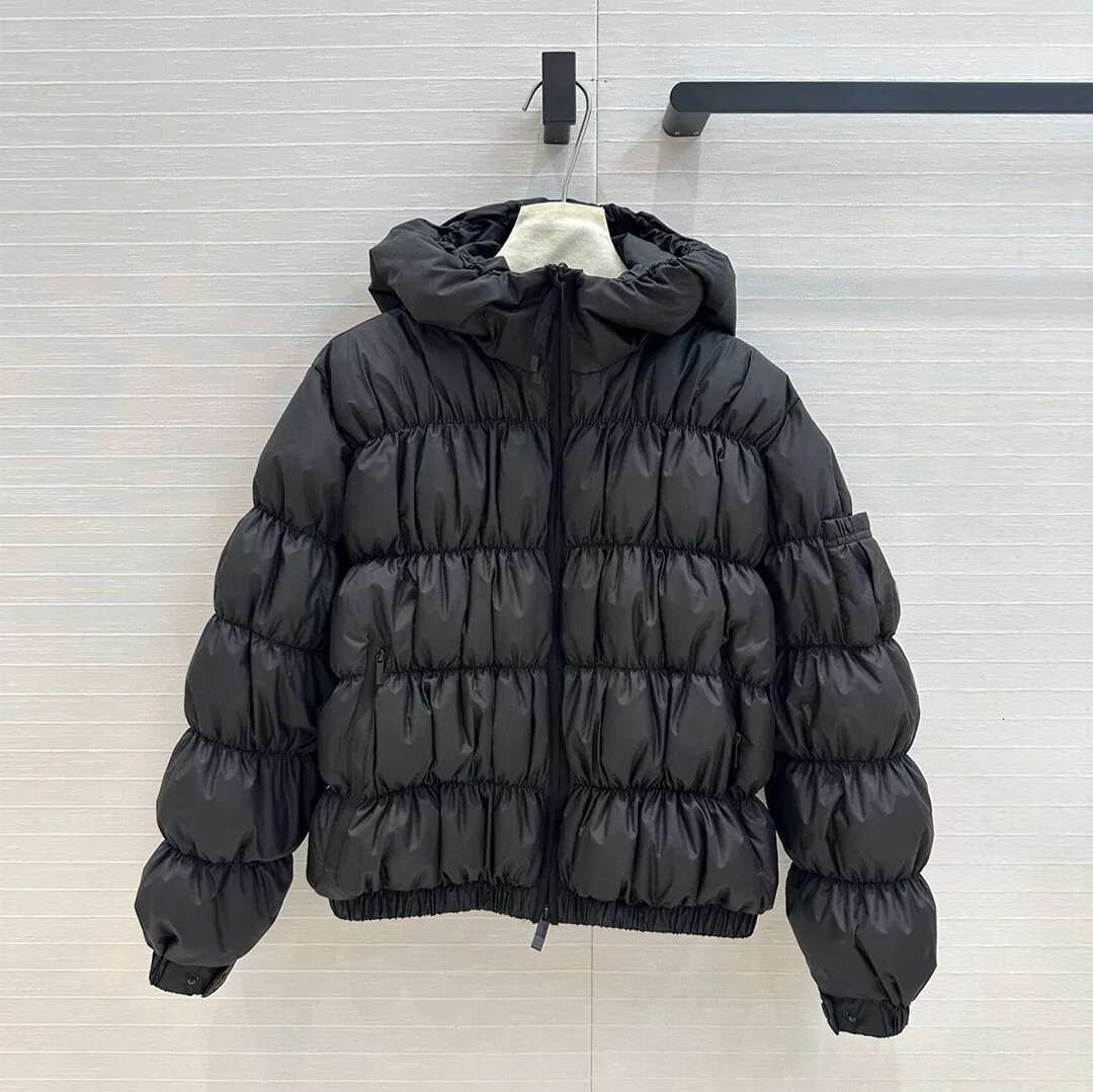 2024 New Fashion Winter Keep Warm 90% White Goose Down Coat Women Hooded Stripes Quilting Loose Bread Style Streetwear Jacket