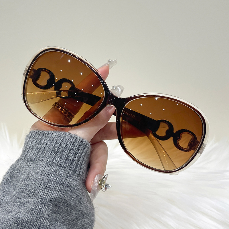 New sunglasses female 9509 fashion large frame sunglasses European and American trend sunglasses wholesale