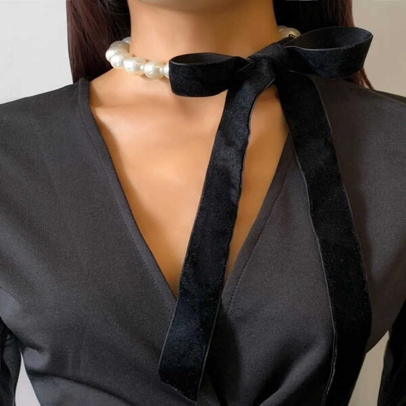 Popular Jewelry Imitation Pearl Necklace Black Ribbon Rope Knot Beaded Necklace Neck Chain Lock Bone Fashion Necklace 241221