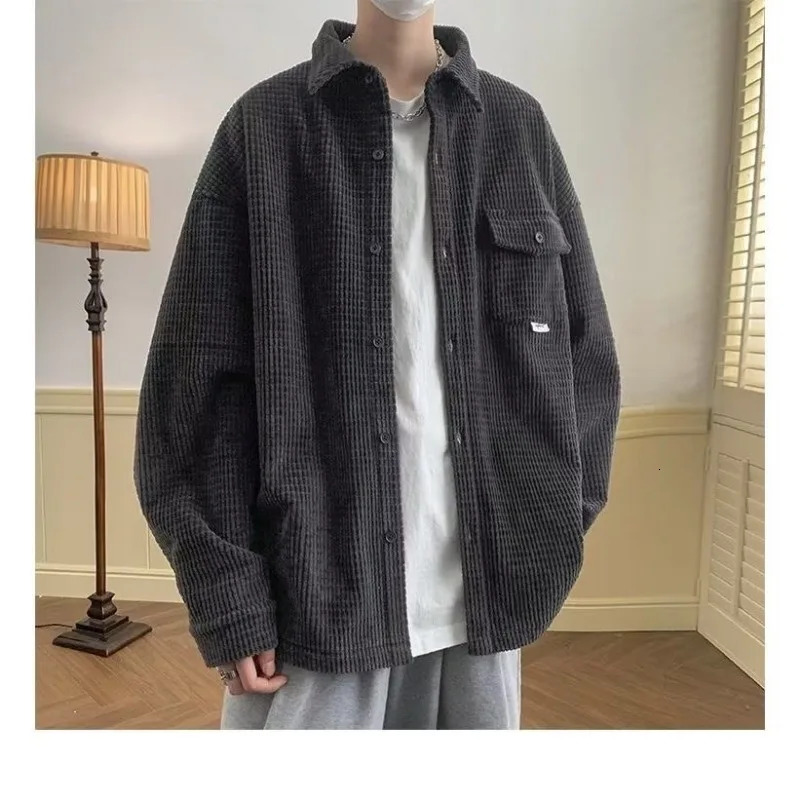 Vintage Corduroy Jakect For Men Autumn Winter Oversize Pokect Windproof Outwear Casual American Men Cargo Shirts 250113