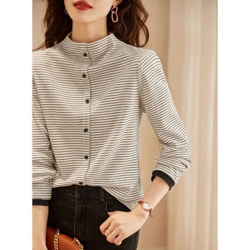 Spring New Round Neck Long Sleeved Fashionable Designer T-shirt For Women's High Street Striped Printed Pullover Elegant Button Chic Top T-shirt