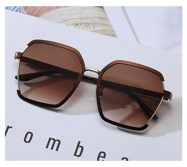 Fashion new glasses trend retro metal half frame sunglasses street shot Europe and the United States female anti-UV wholesale