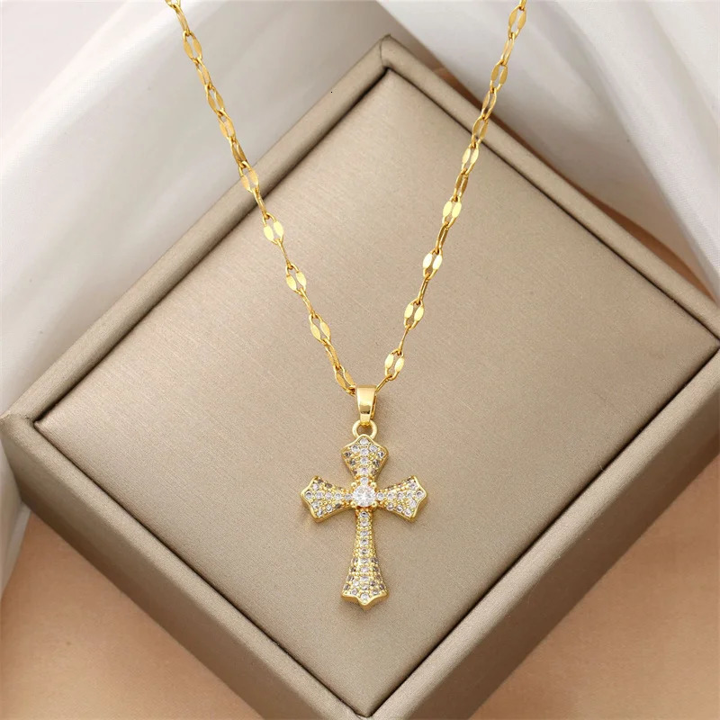 Wus Cross Clavicle Chain Retro Necklace Gift Jewelry Fashion Simple Pendant Holiday Decoration Clothing Accessories 250114