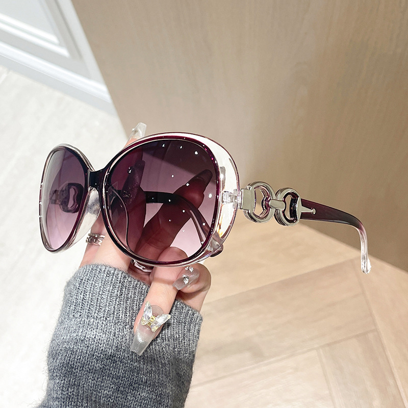 New sunglasses female 9509 fashion large frame sunglasses European and American trend sunglasses wholesale