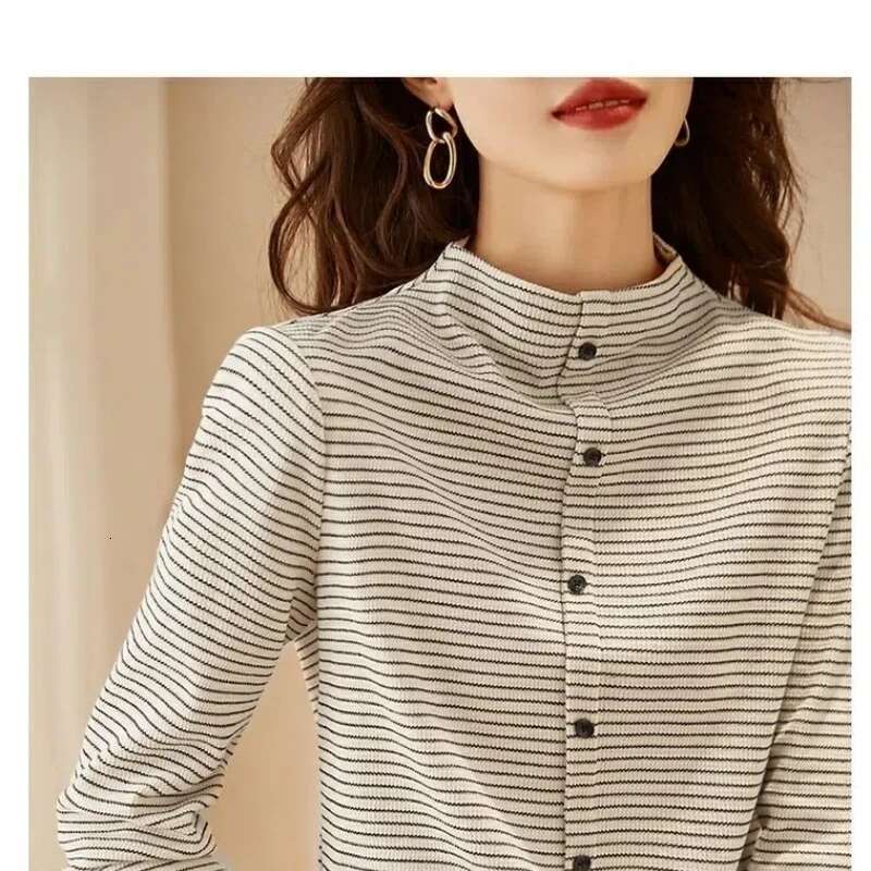 Spring New Round Neck Long Sleeved Fashionable Designer T-shirt For Women's High Street Striped Printed Pullover Elegant Button Chic Top T-shirt