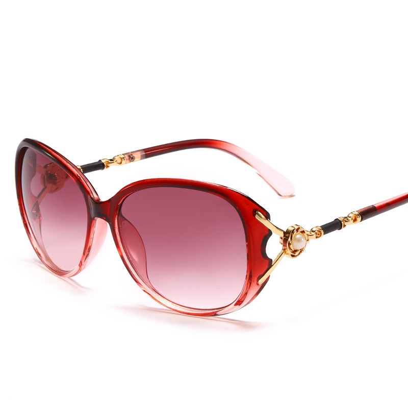 Wholesale new women's fashion sunglasses elegant frame fashionable pearl glass sunglasses 2025