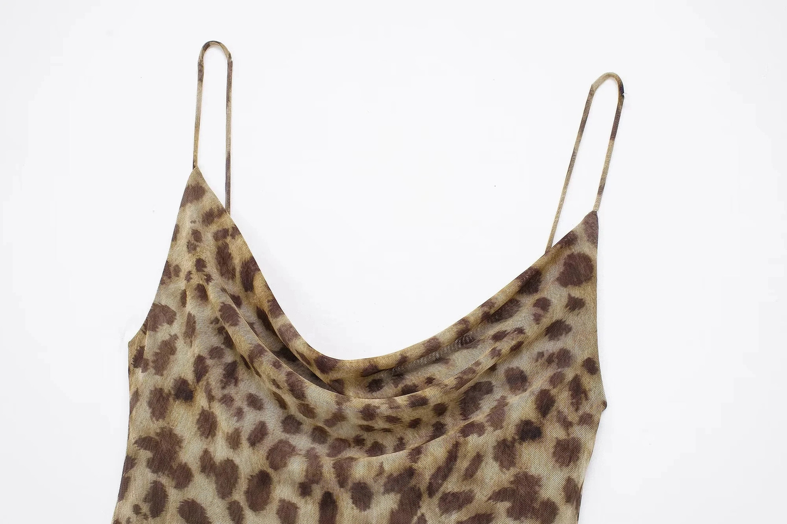 TRAFZA Vintage Leopard Print Chiffon Sexy Cami Dress Women V Neck Sleeveless Party Dress Fashion 2024 Summer Streetwear Dress 250107