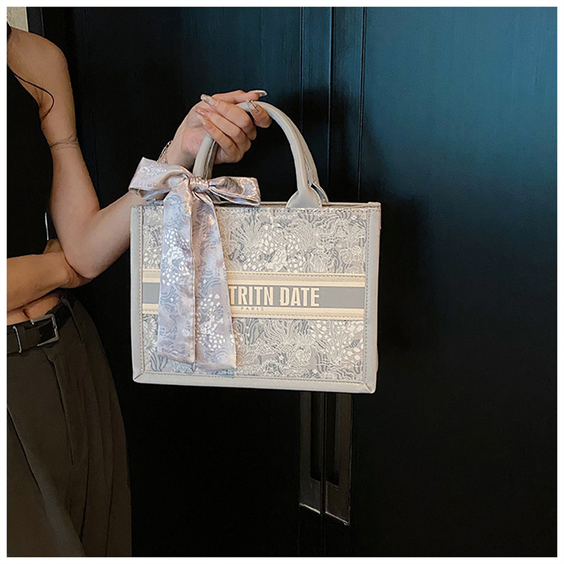 free shipping designer shoulder bags casual handbag Embroidery fashionable Tote bag for women 2025 new style pink grey
