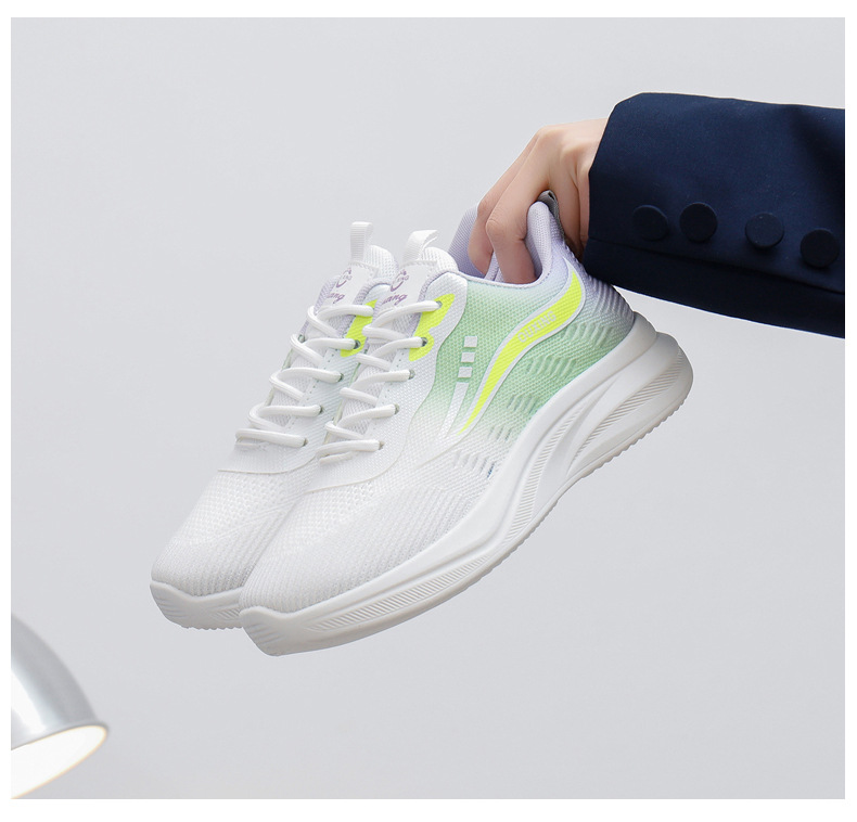 2025 NEW hot new breathable flying weaver lightweight all-match running students outdoor training shoes size35-40