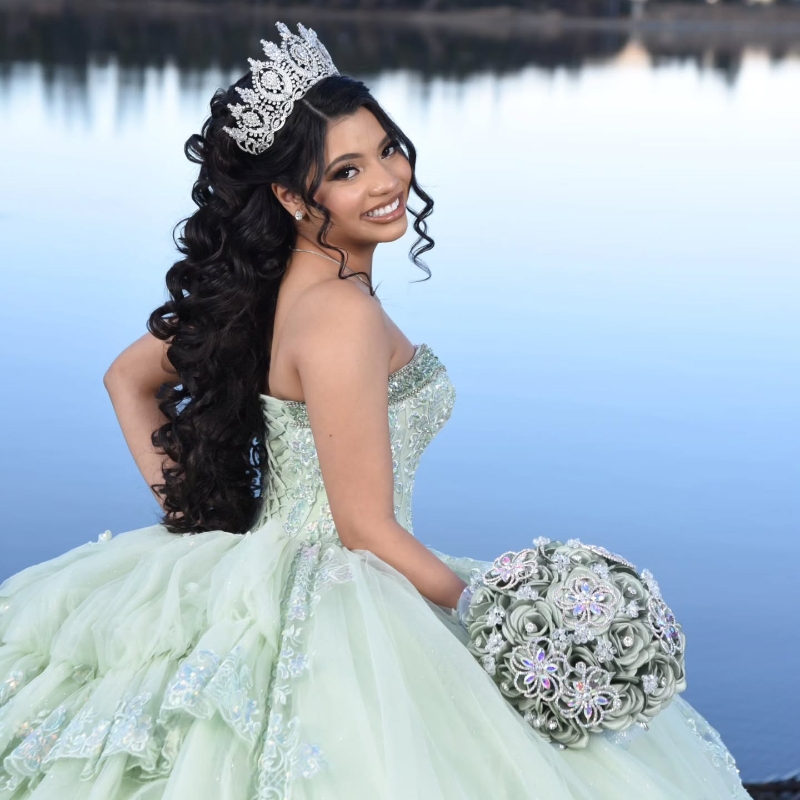Light Green Quinceanera Dresses Ball Gown Off Shoulder Appliques Lace Beading Crystal Tull Birthday Payty Sweet 16 Dress Vestidos De 15 Anos