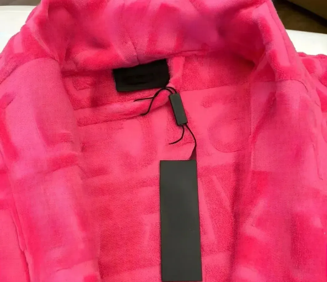 2025S Mens Sleepwear Mens Womens Home Robes Shawl Collar Cotton Soft Fluffy Designer Brand Luxury Vintage Bathrobe Pajamas Unisex Lovers Dressing Gown