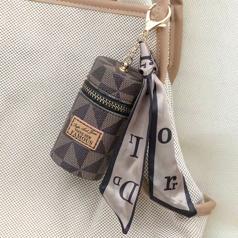 Printed Europe and the United States retro lipstick bag round drum girl summer senior sense of daily fashion handbag key chain pendant