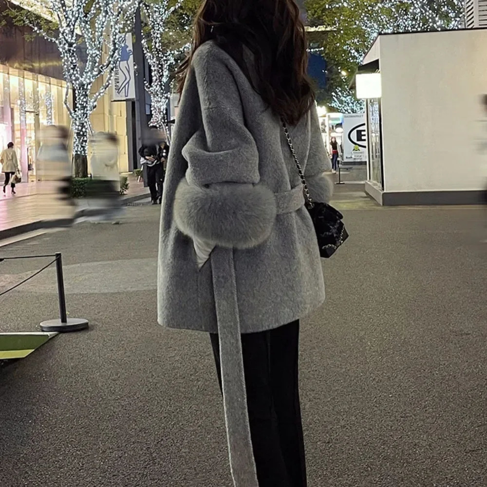 High End Doublesided Wool Strapping Real Fur Coat Womens Removable Cuffs Temperament Cashmere Short Jacket y250113