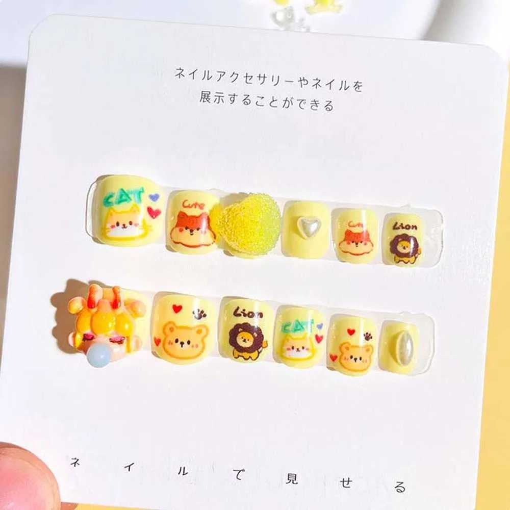 Little Girls old False Nails Full Cover Nail Art Tips Short Square Shaped s Cartoon Fake Nails Candy ColorW250120