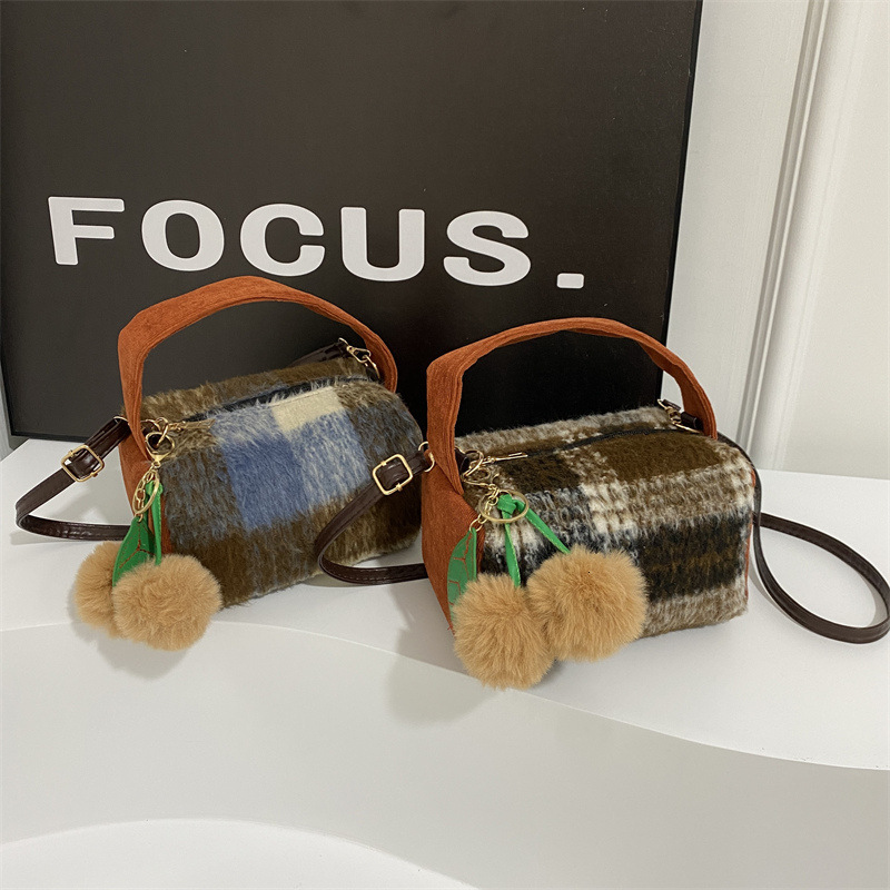 New Trendy Color Blocked Wool Handbag Designer Color Blocked Bowling Bag Wallet Retro Phone Bag Card Bag