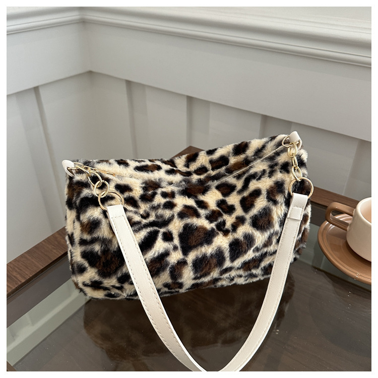 New Fashion Designer Leopard Print Shoulder Bag Casual Wallet Outdoor Handbag Card Bag Bowling Bag Trendy Street Bag