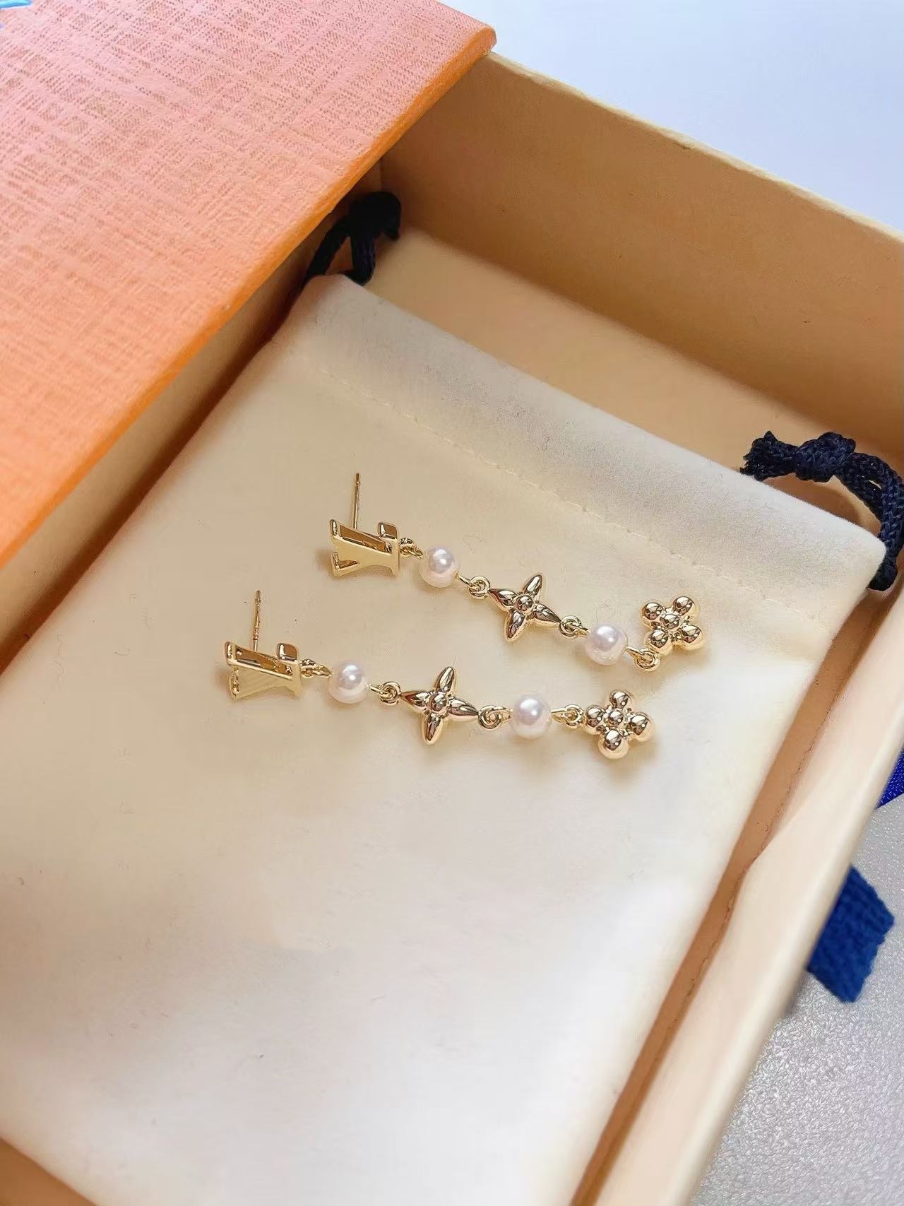 Gold Flower Camellia Stud Earrings Designer Jewelry for Women Ear Ring Cuff Fashion Fine Jewelry Gift designer earrings for woman