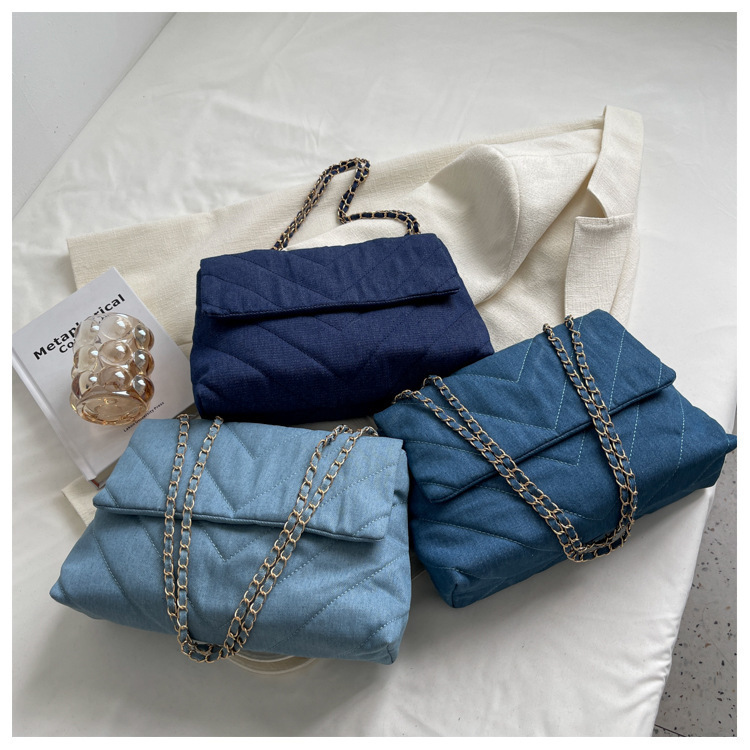 2025 Designer Popular carrying women's 3 small 2025 new fashion ins single shoulder crossbody bag network red chain bags