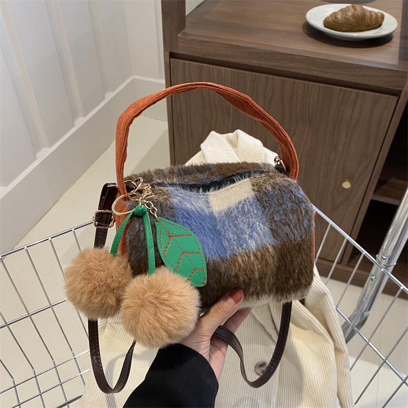 New Trendy Color Blocked Wool Handbag Designer Color Blocked Bowling Bag Wallet Retro Phone Bag Card Bag