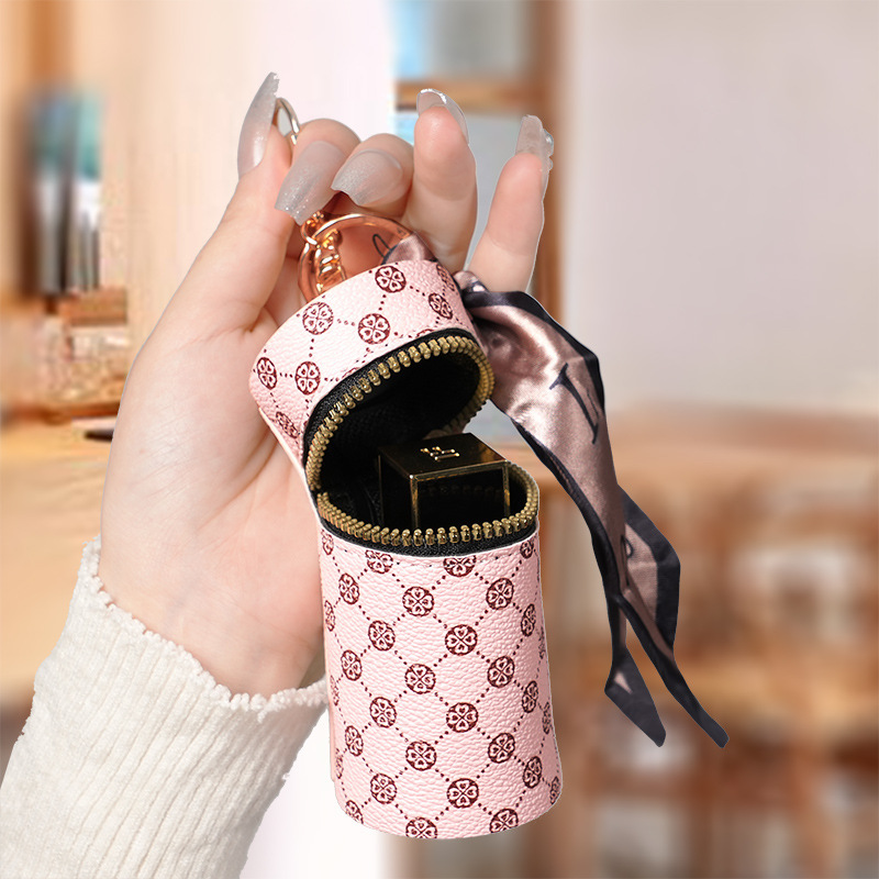 2025 High luxury coin purse pendant earphone bag Lipstick mini keychain bag Retro bucket mouth red envelope simple pendant cash