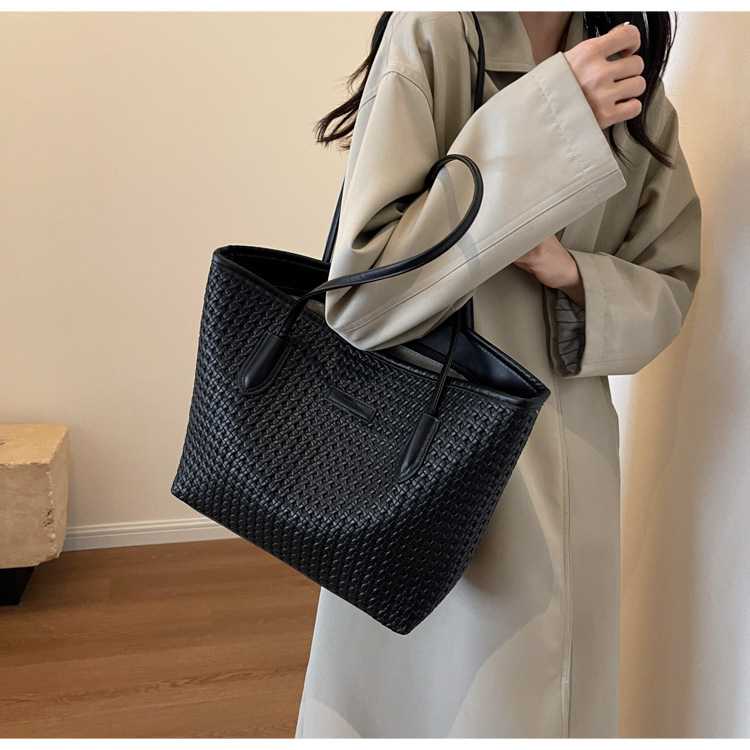 New Designer Minimalist Woven Handbag Large Capacity Computer Bag Casual Multifunctional High-quality Wallet Card Bag Outdoor Tote Bag