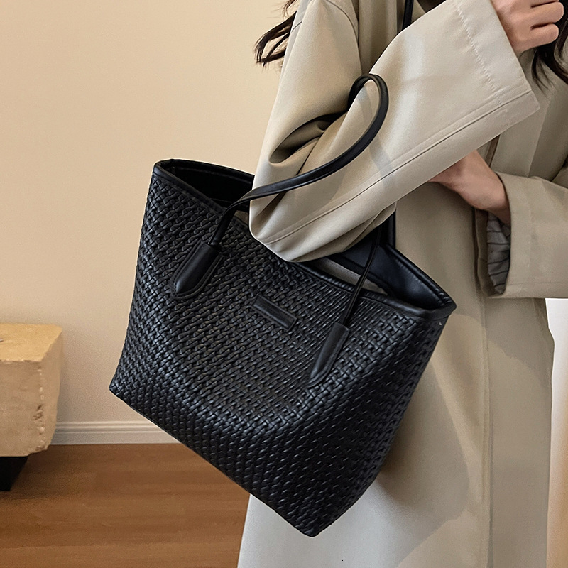New Designer Minimalist Woven Handbag Large Capacity Computer Bag Casual Multifunctional High-quality Wallet Card Bag Outdoor Tote Bag