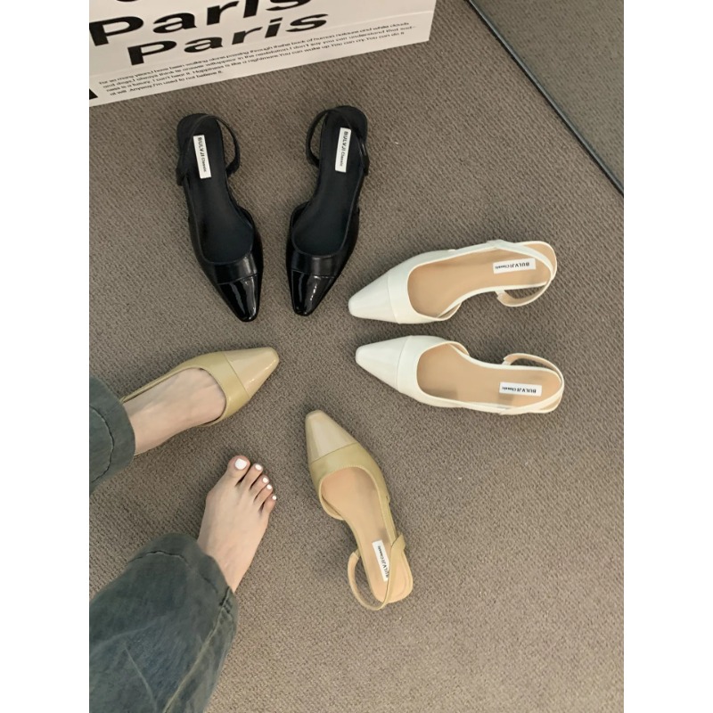 Vintage Meets Contemporary: Stylish Women's Chunky Heels with a Subtle Touch of Classic Flair
