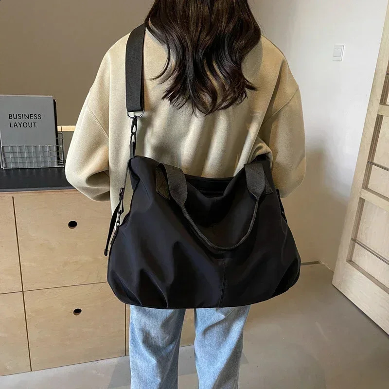 Solid Cloth Large Capacity Simple Versatile Shoulder and Crossbody Bags Casual Durable Super Cool Womens Handbags 250113