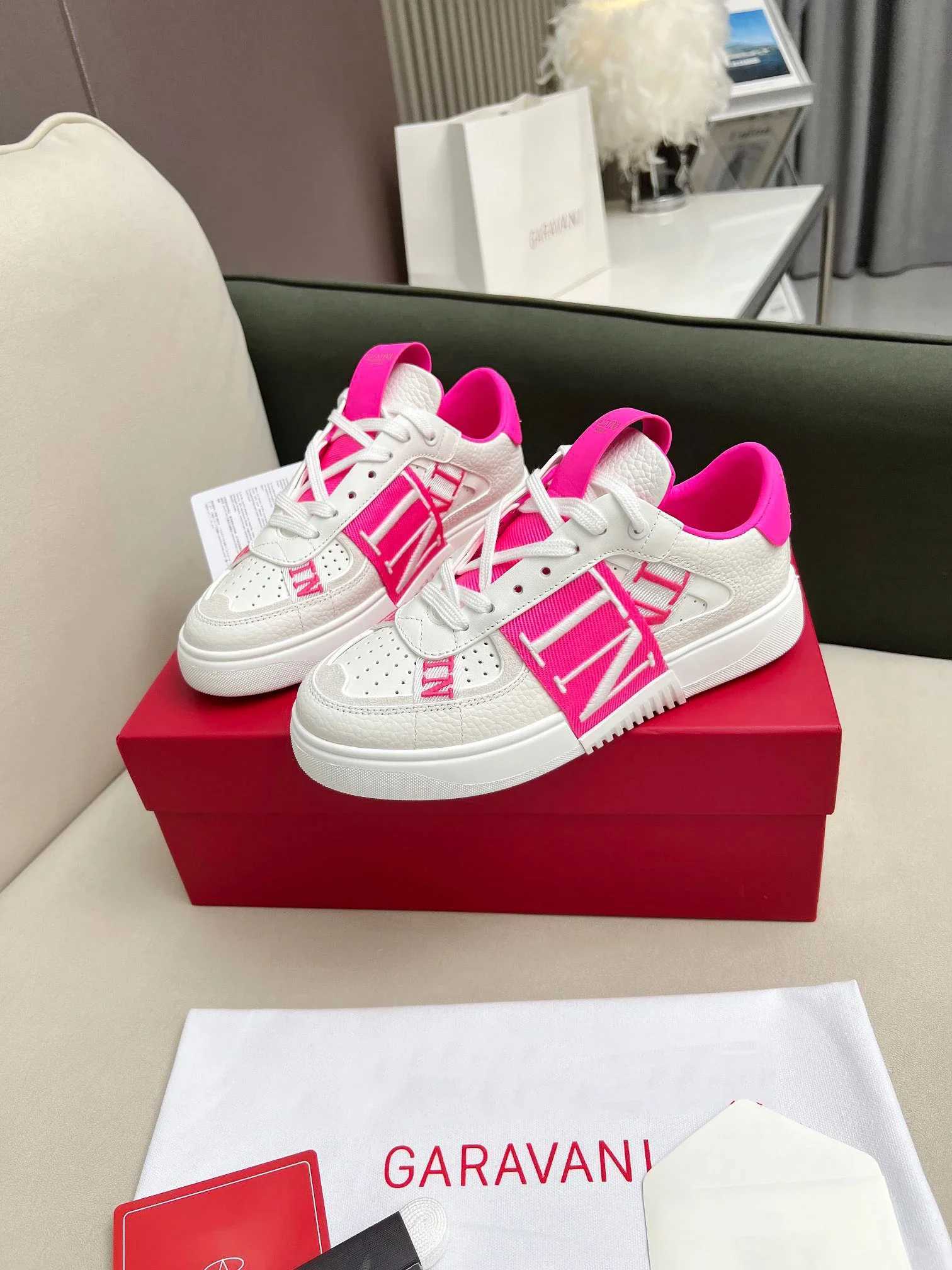 Casual Shoes High end couple shoes womens genuine leather shoes mens sports shoes Tenis Masculino high-quality luxury brand mens shoes J250118