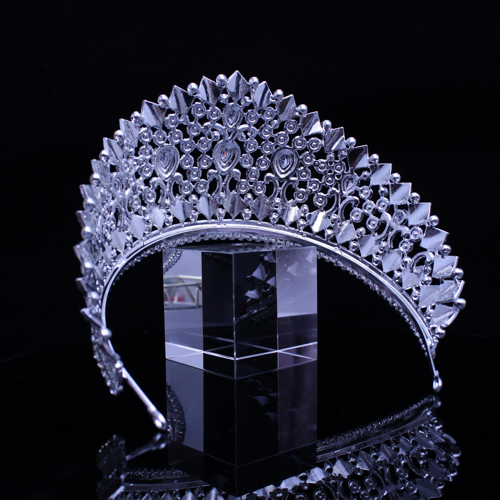 High quality glittering crystal silver crown European and American bride womens big crown headdress wedding dress headdr 250117